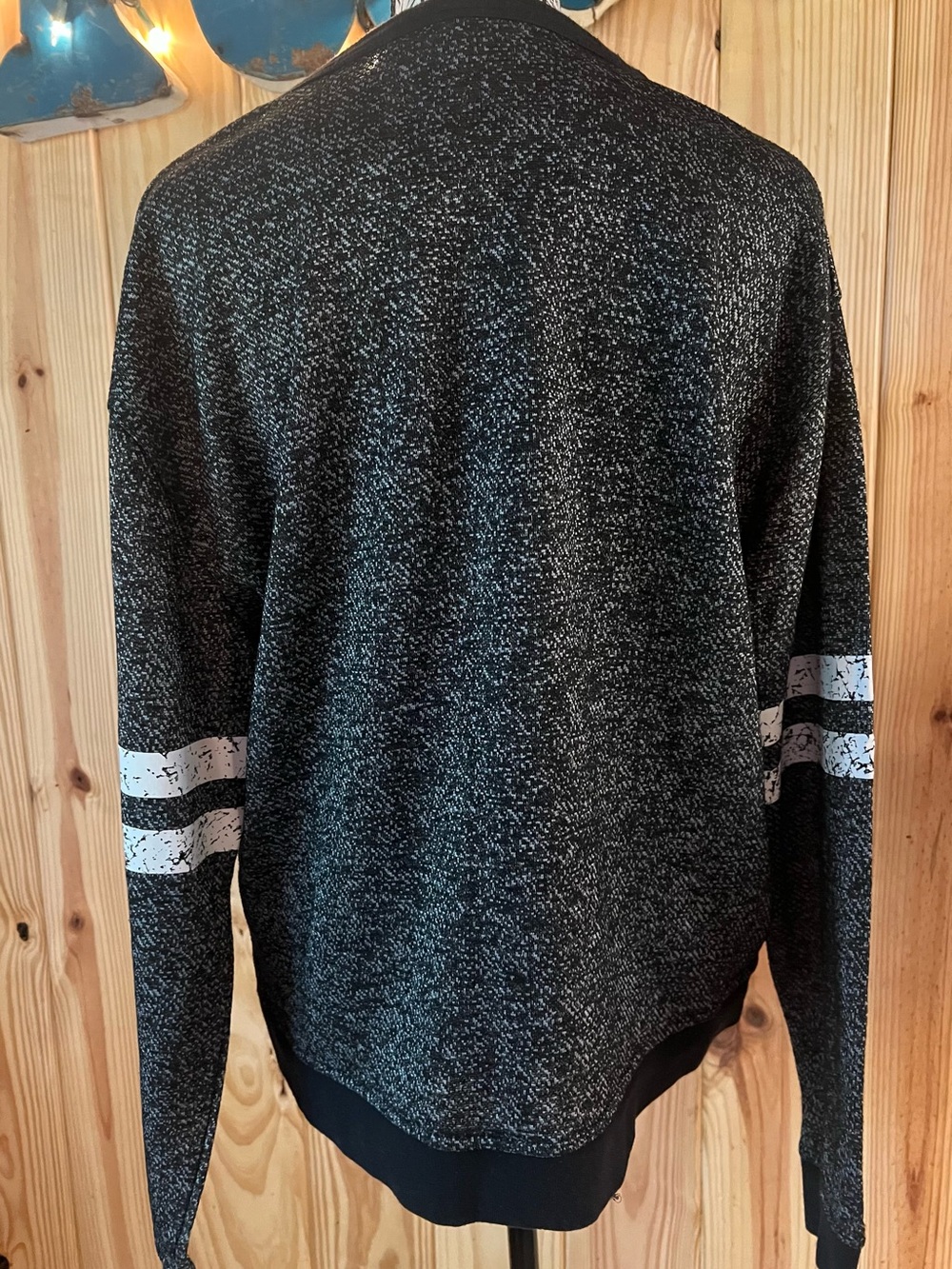 🖤💋Bobbie Brooks Black Heather V-Neck Sweatshirt with Distressed White Graphic💋🖤 - Picture 7 of 10